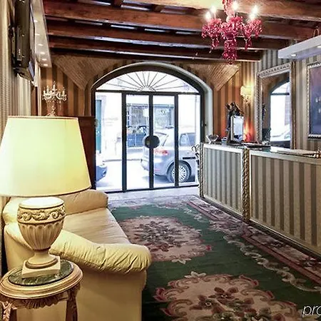Relais Group Palace B&B 4*